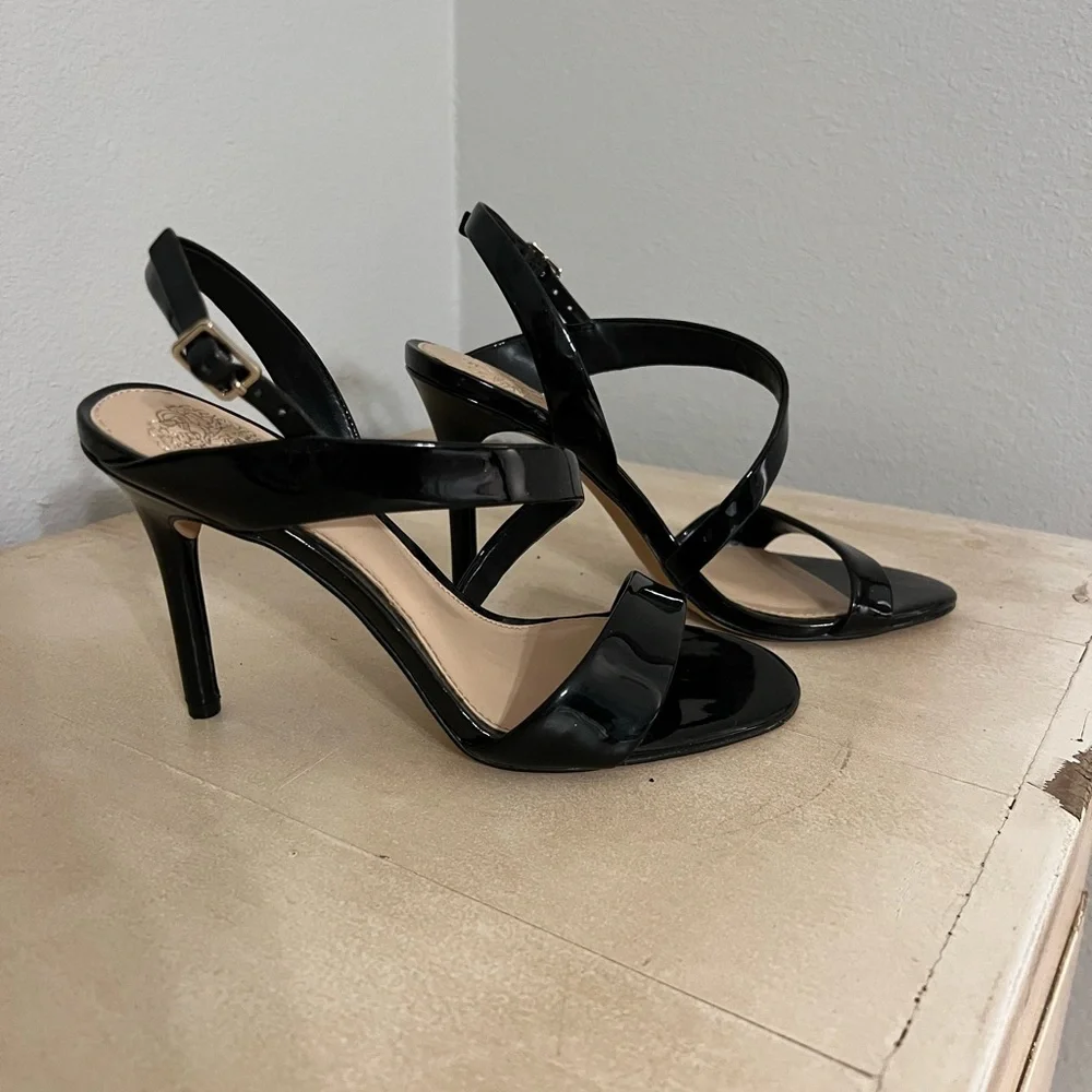 Heels - Picture 2 of 2